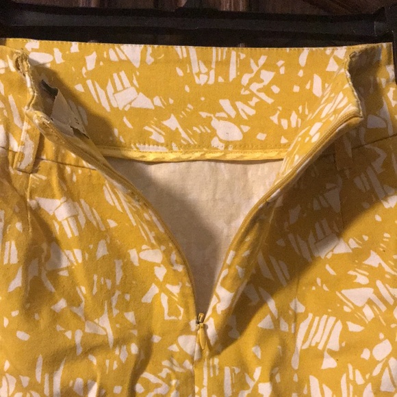 Sunny Summer Yellow Cotton Zip Up Mini Skirt - Picture 4 of 6
